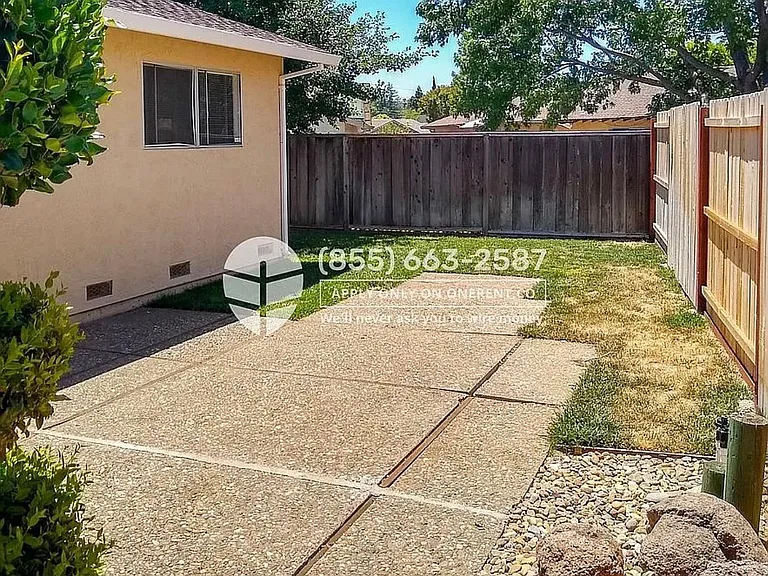 Swallowtail Rd — Photo 15