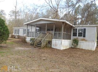 1153 S Lake Dr, East Dublin, GA 31027