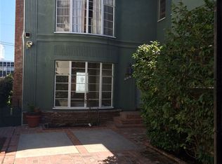 426 Smithwood Dr, Beverly Hills, CA 90212
