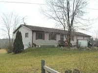 8907 Pettysville Rd photo 1