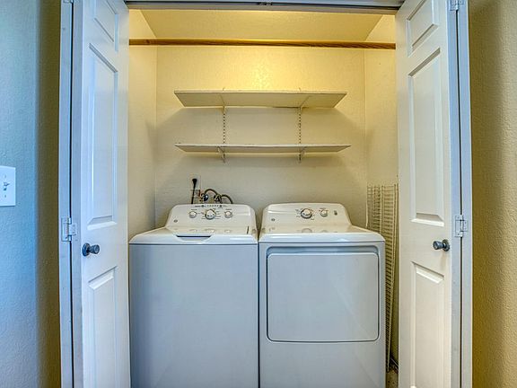 2nd image of 1165 Smith Ave APT L
