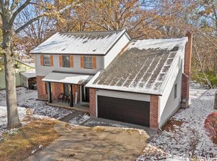 5748 Mango Dr, Saint Louis, MO 63129