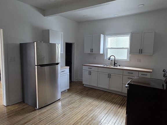 3rd image of 1506 Mary St #1