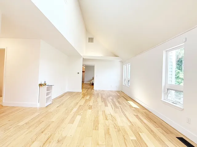 1128 NW Thornwood Cir — Photo 17