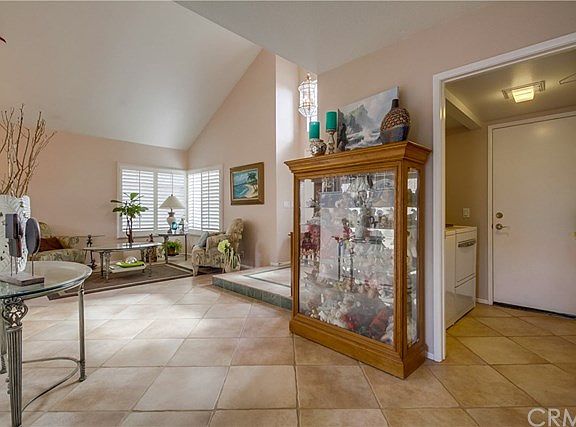 5th image of 928 Laroda Ct
