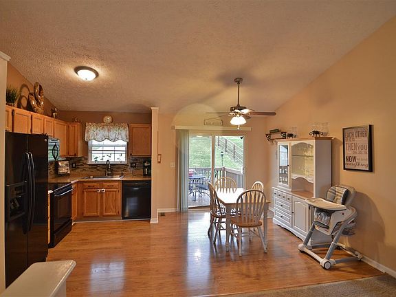2nd image of 25 Otter Dr