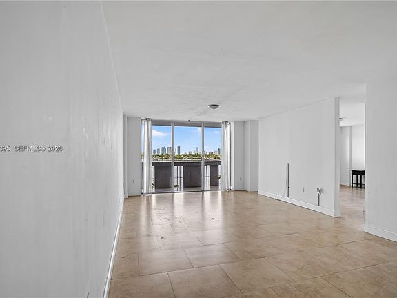 2nd image of 800 West Ave APT 523