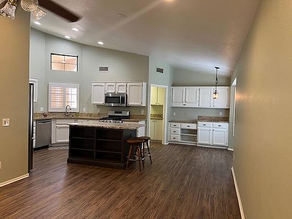 5th image of 15377 W Verde Ln