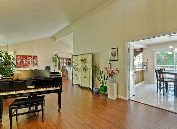 4th image of 3005 Lucas Ct