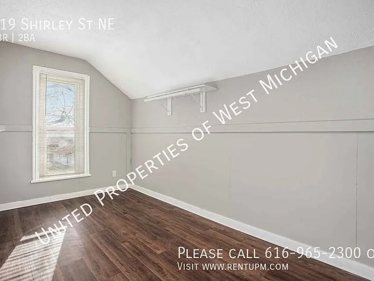 519 Shirley St NE — Photo 8