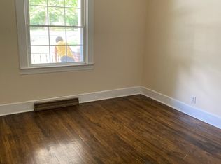300 S High St, Eden, NC 27288
