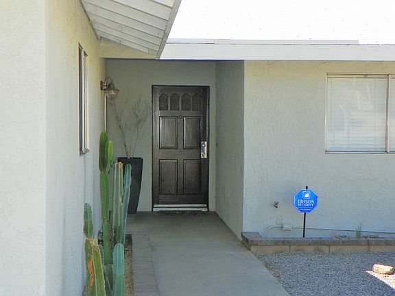 3rd image of 13635 Avenida La Vis