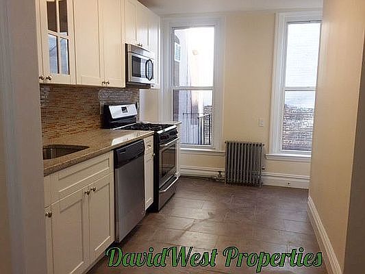 1st image of 485 6th Ave APT 2R