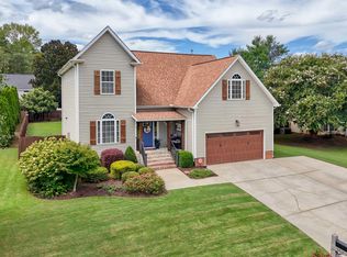 302 Crossvine Way, Simpsonville, SC 29680