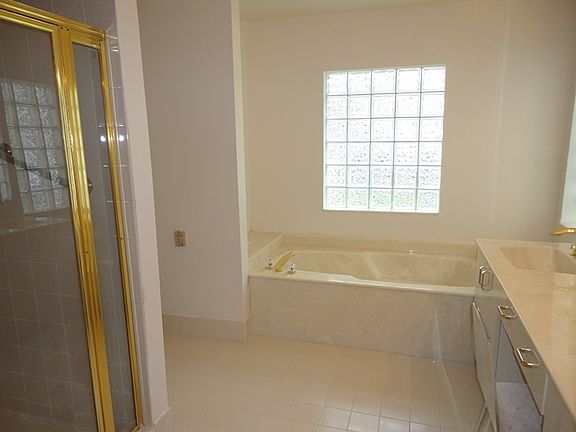 2nd image of 16070 La Costa Dr