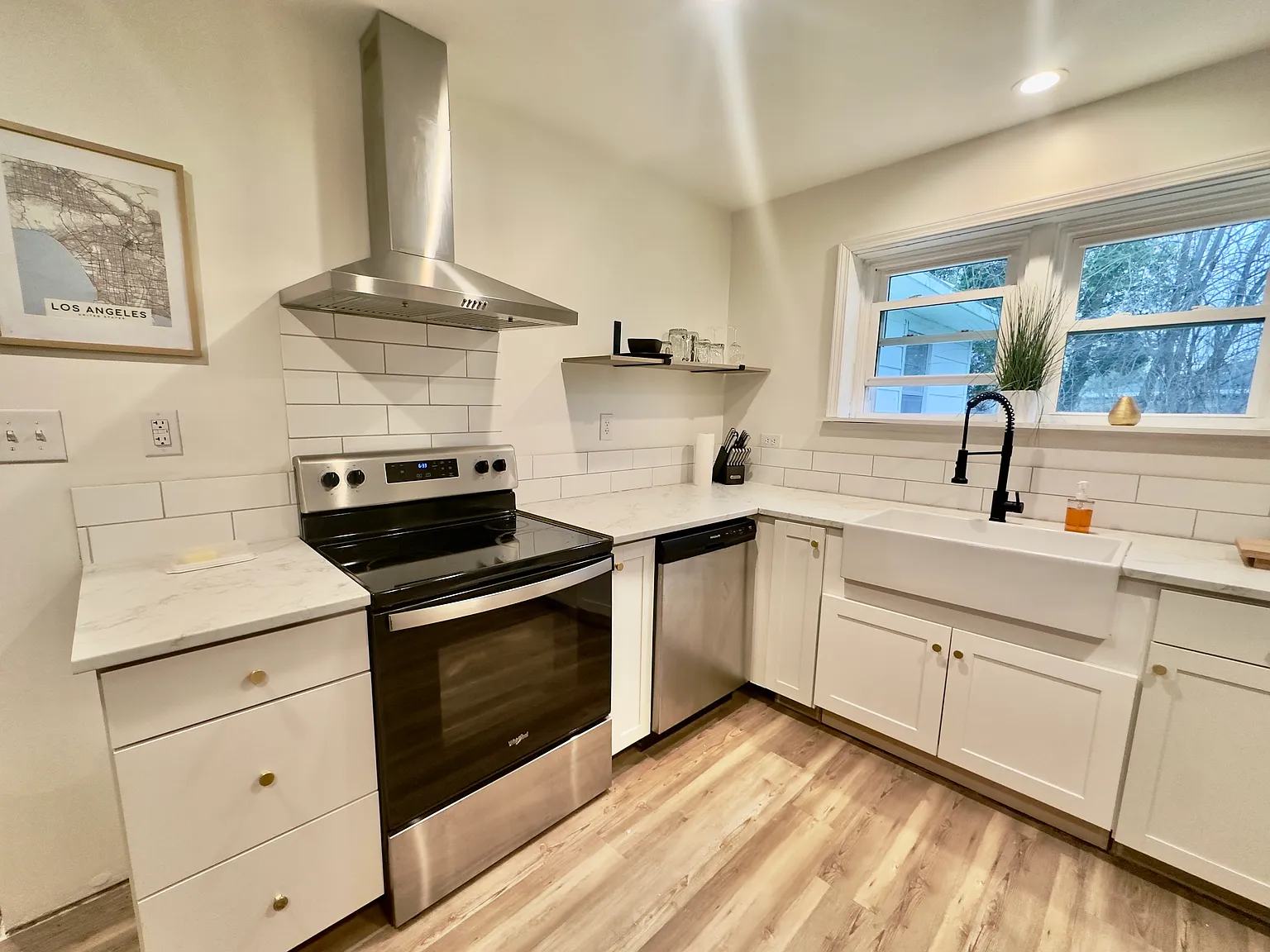 3 bed, $2,000 — Photo 3