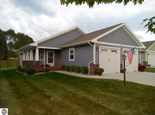 2128 Chrystal Ridge Dr, Traverse City, MI 49686