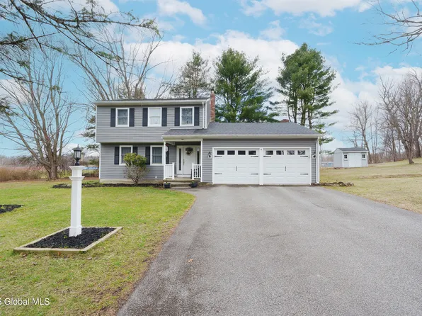 4 Country Lane, East Greenbush, NY 12061