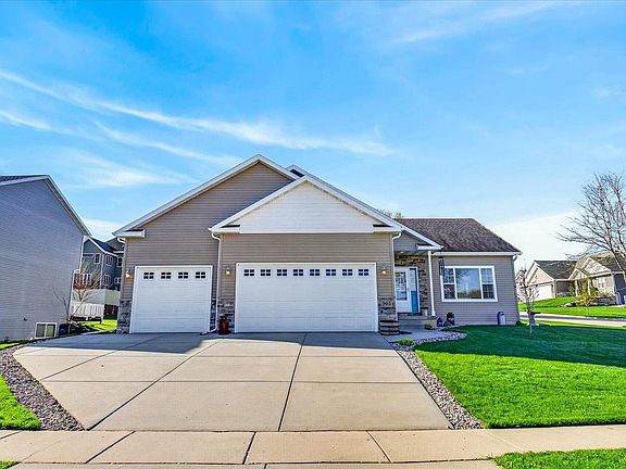 4th image of 905 Ellie Rae Drive
