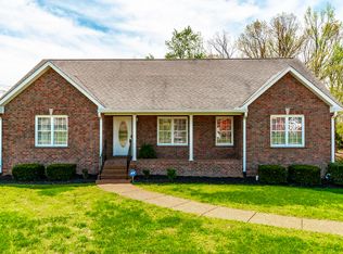 251 Allen Dr, Greenbrier, TN 37073
