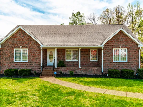 251 Allen Dr, Greenbrier, TN 37073