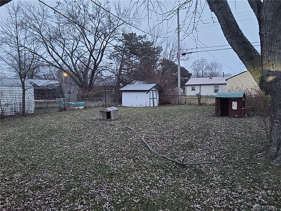 5th image of 4256 Marlowe St