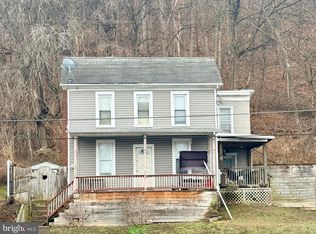 202 S Logan Blvd, Burnham, PA 17009