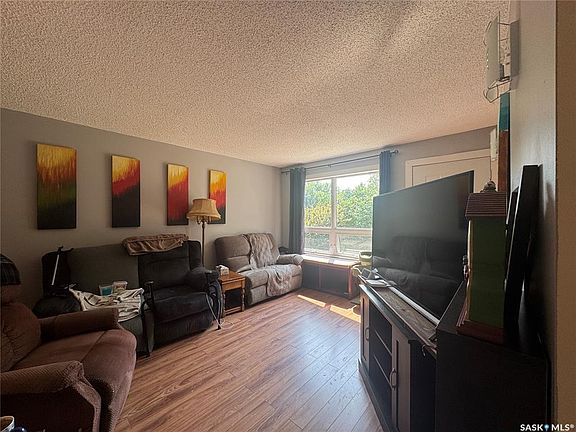 2nd image of 106 King STREET