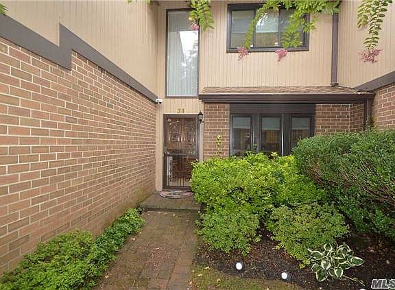 2nd image of 31 Wimbledon Dr