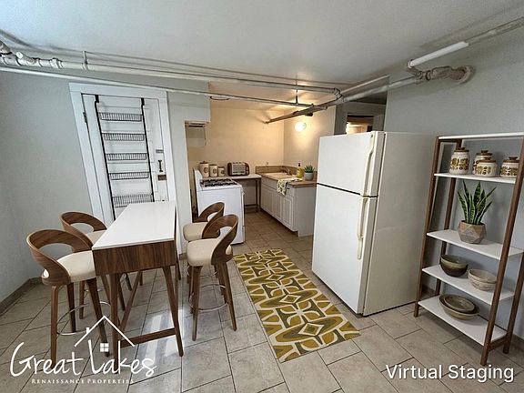 4th image of 645 Gladstone St #Basement
