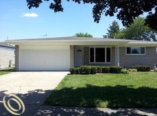 32552 Lancaster Dr, Warren, MI