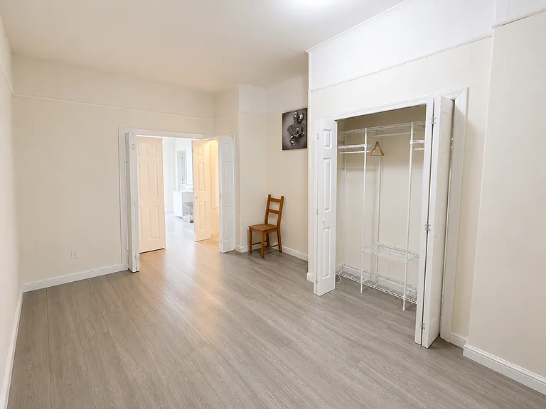 60-91 Putnam Ave #2D — Photo 7