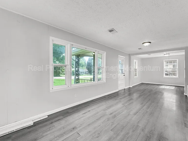 2804 W Washita St — Photo 5
