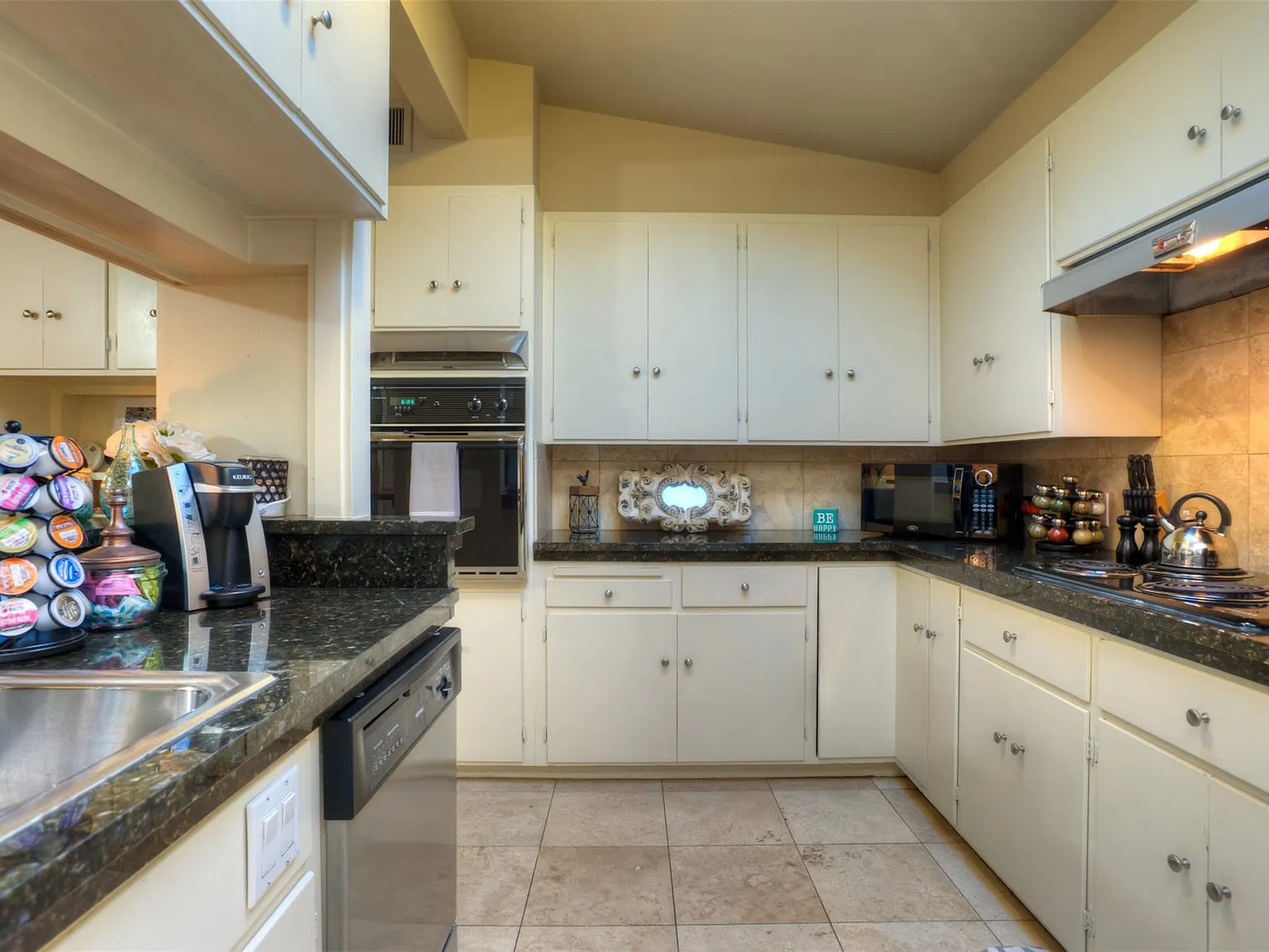 2 bed, 2.0 bath, 1600 sqft, $2,595 — Photo 4