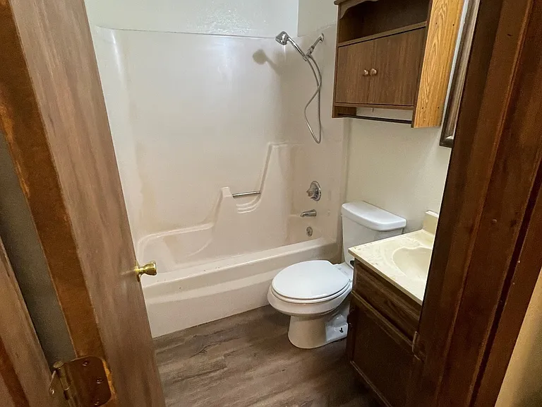 1123 S Blakeley St — Photo 9