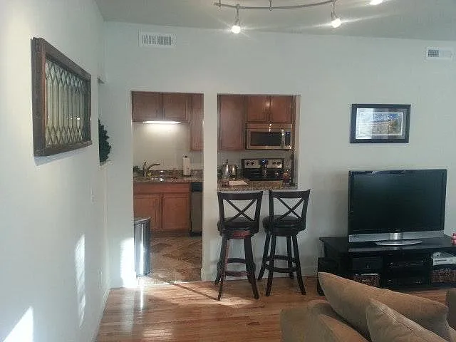 5567 Pershing Ave #1 — Photo 8