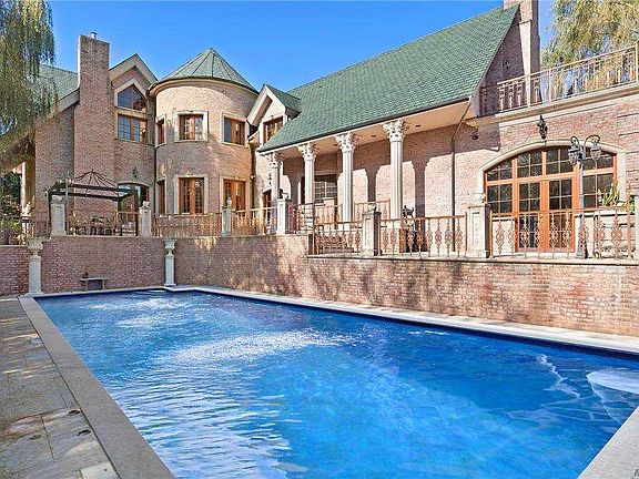 2nd image of 233 Sands Ln