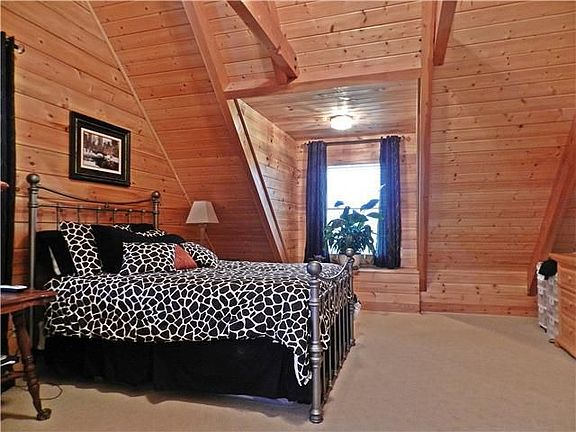 5th image of 649A Harris Ln #A