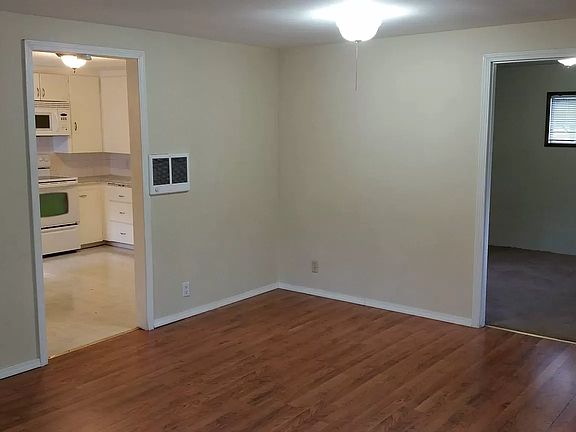 3rd image of 524 S Blakeley St