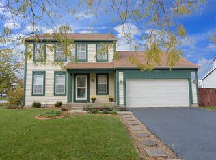 1114 Buckingham Dr, Carol Stream, IL 60188