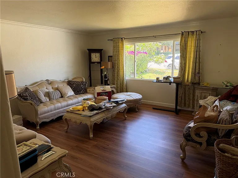 910 Orangewood Dr — Photo 8