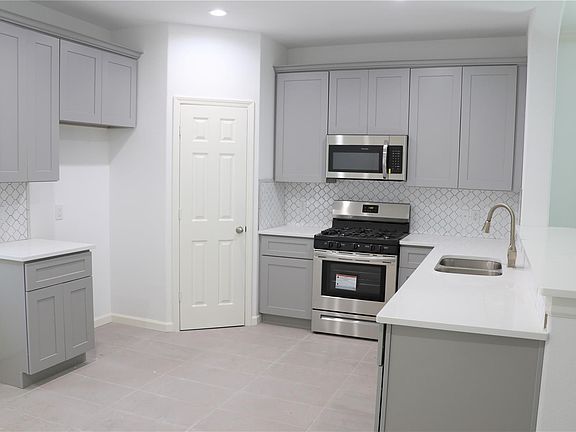 2nd image of 309 Carlos Leal Dr