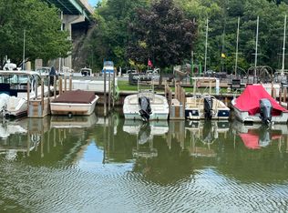 411 Riverdale Dr, Rocky River, OH 44116