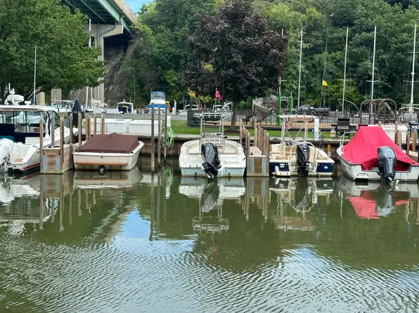 411 Riverdale Dr, Rocky River, OH 44116