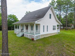 14024 Lorraine Rd, Biloxi, MS 39532