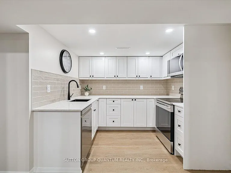 18 Pleasant Ave #2 — Photo 9