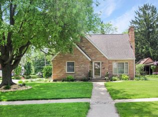 1303 W Lincoln Blvd, Freeport, IL 61032