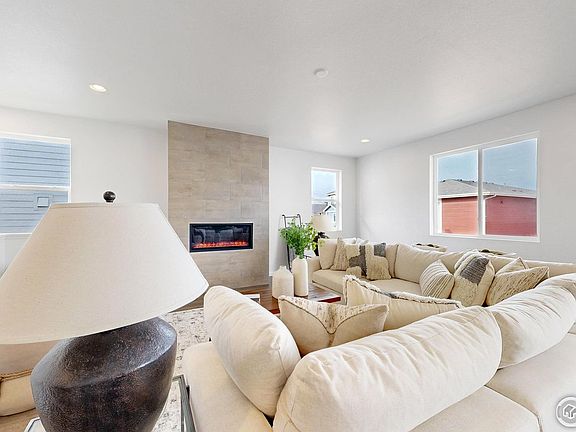 3rd image of 2483 White Pelican Ave