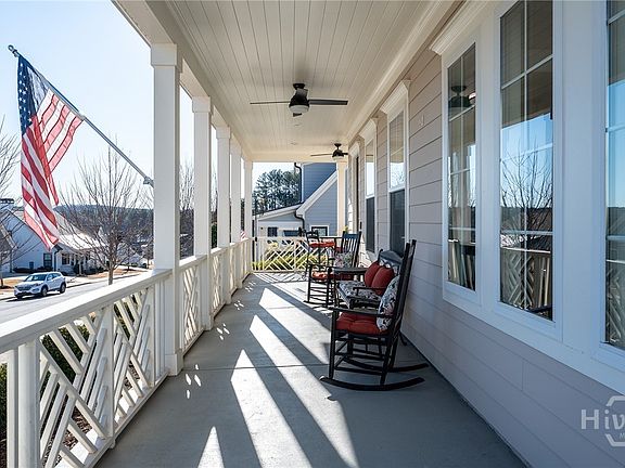 4th image of 179 Steepleview Drive