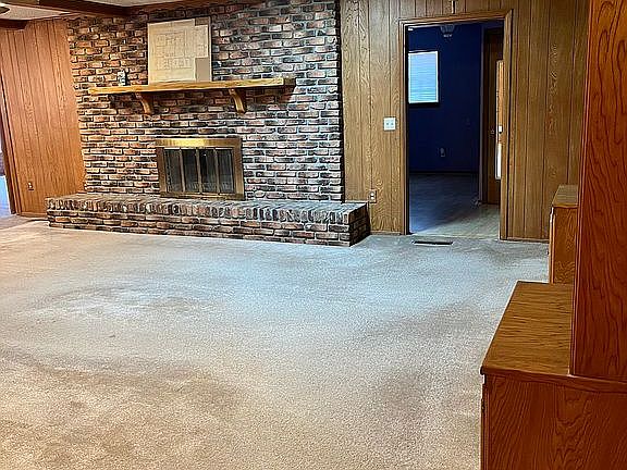 4th image of 521 SW 53rd St